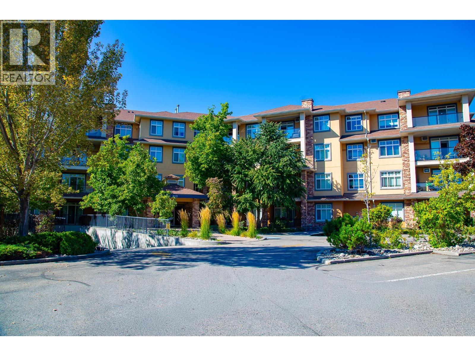 303 Whitman Road Unit# 304, Kelowna, British Columbia