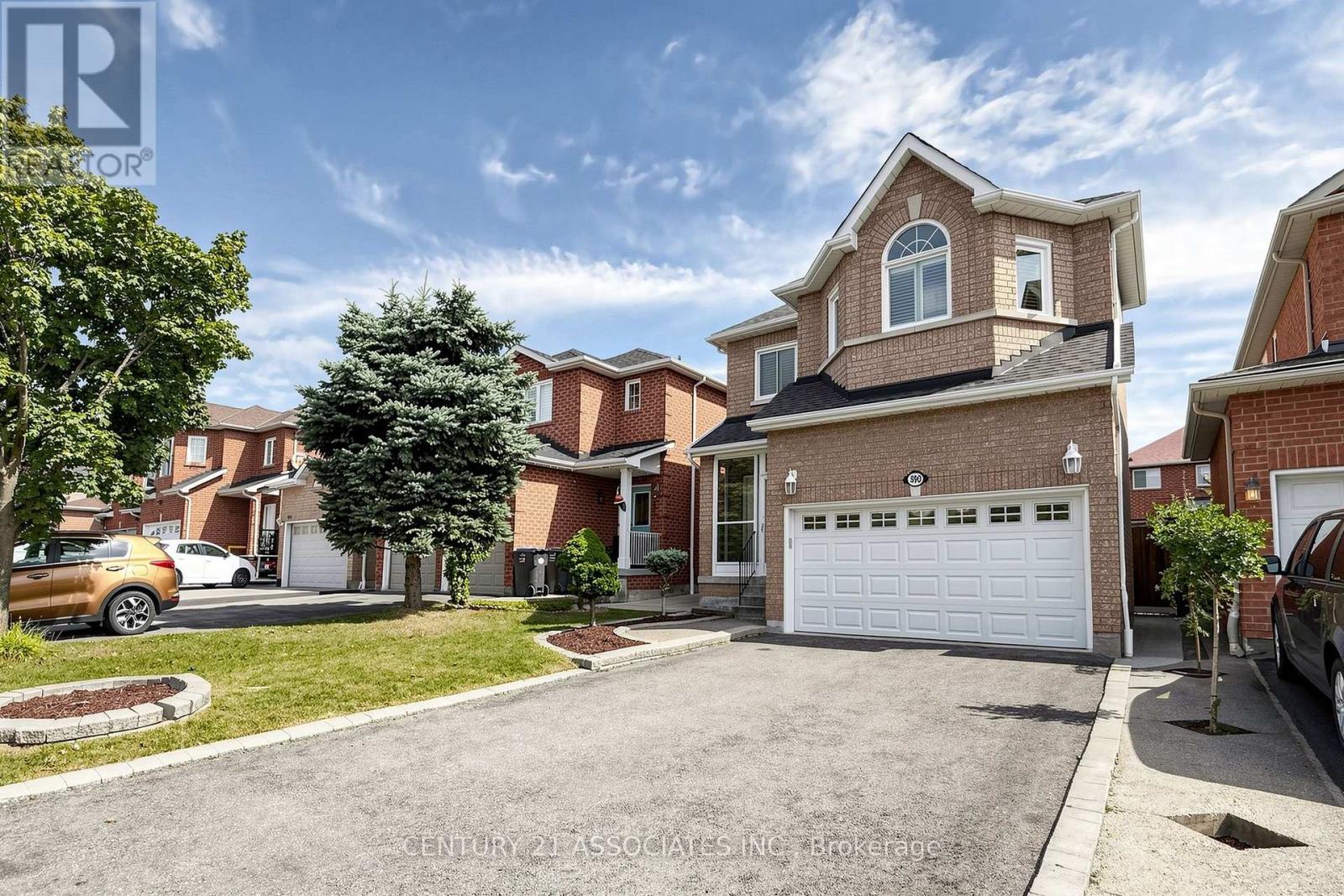 890 Blyleven Boulevard, Mississauga, Ontario  L5V 2J3 - Photo 4 - W13804850