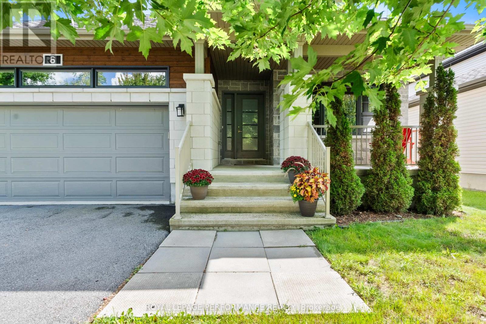 6 Brickyard Drive, Russell, Ontario K4R 0B2 - Photo 3 - X13744060