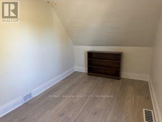 12a Jarvis Street, Fort Erie, Ontario  L2A 2S1 - Photo 12 - X13830930