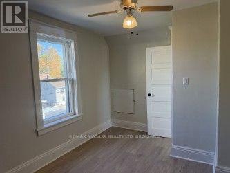 12a Jarvis Street, Fort Erie, Ontario  L2A 2S1 - Photo 13 - X13830930