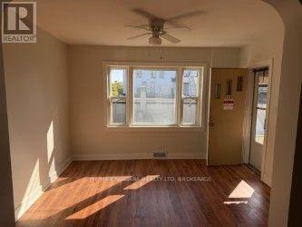 12a Jarvis Street, Fort Erie, Ontario  L2A 2S1 - Photo 2 - X13830930