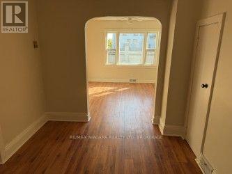 12a Jarvis Street, Fort Erie, Ontario  L2A 2S1 - Photo 3 - X13830930