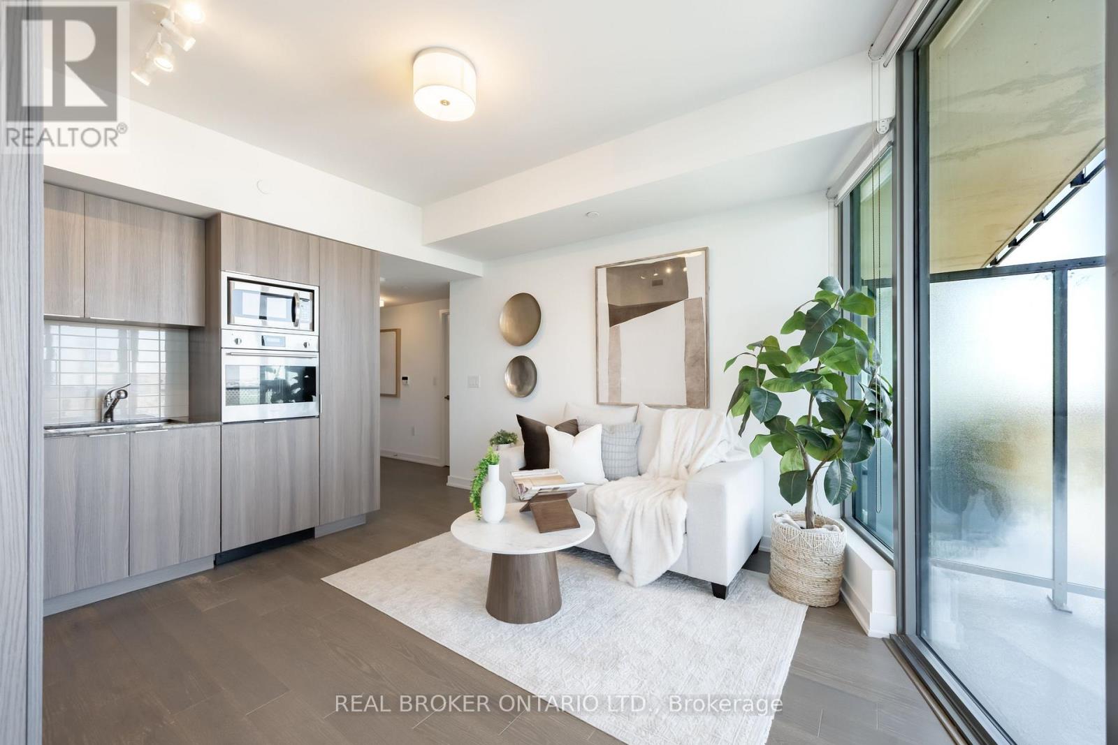 5311 - 11 Wellesley Street W, Toronto, Ontario  M4Y 0G4 - Photo 5 - C13753856