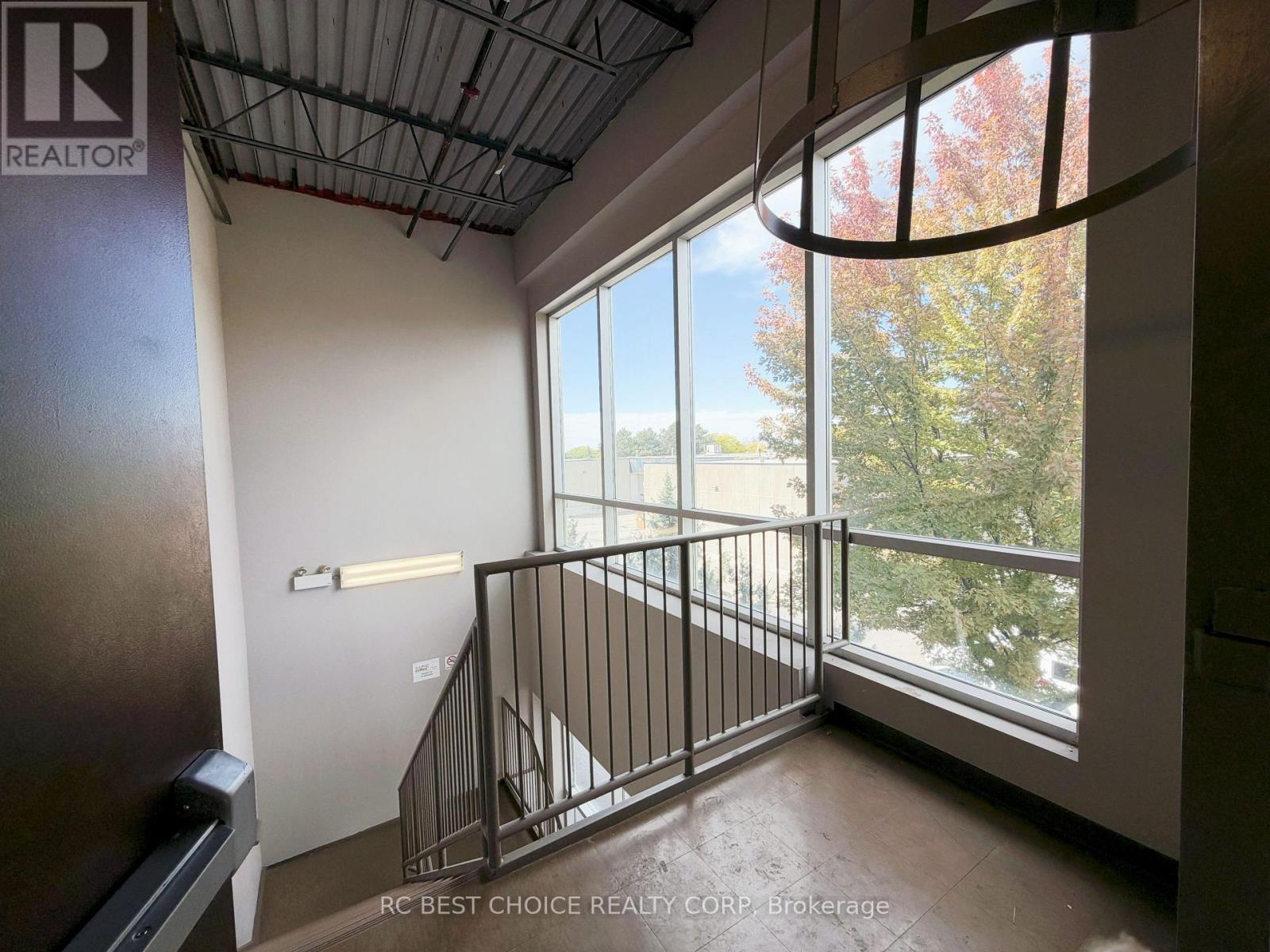 201 - 20 Gibson Drive, Markham, Ontario  L3R 0M7 - Photo 3 - N13830028