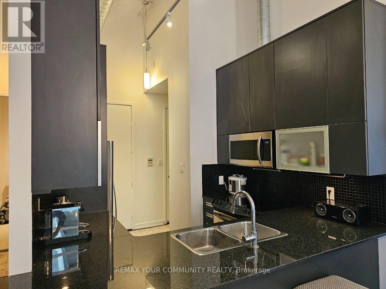 210 - 380 Macpherson Avenue, Toronto, Ontario  M4V 3E3 - Photo 13 - C13830902
