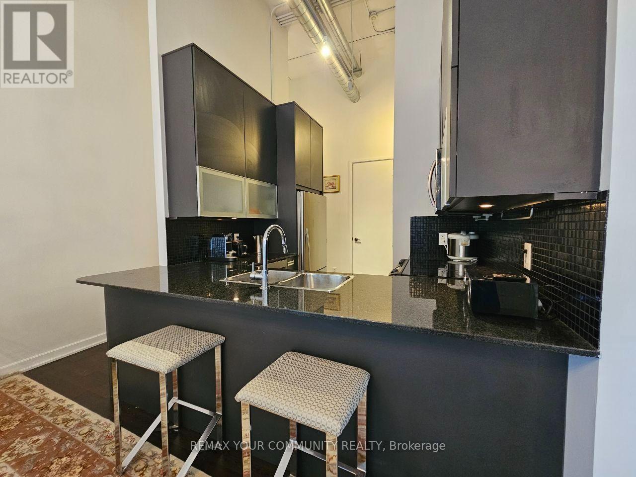 210 - 380 Macpherson Avenue, Toronto, Ontario  M4V 3E3 - Photo 15 - C13830902