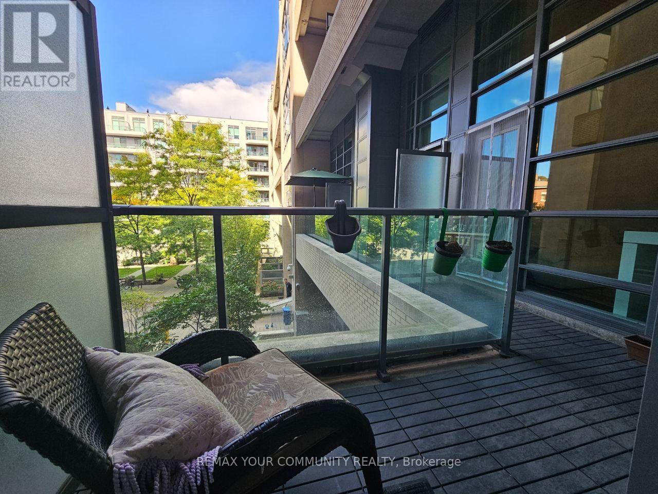 210 - 380 Macpherson Avenue, Toronto, Ontario  M4V 3E3 - Photo 18 - C13830902