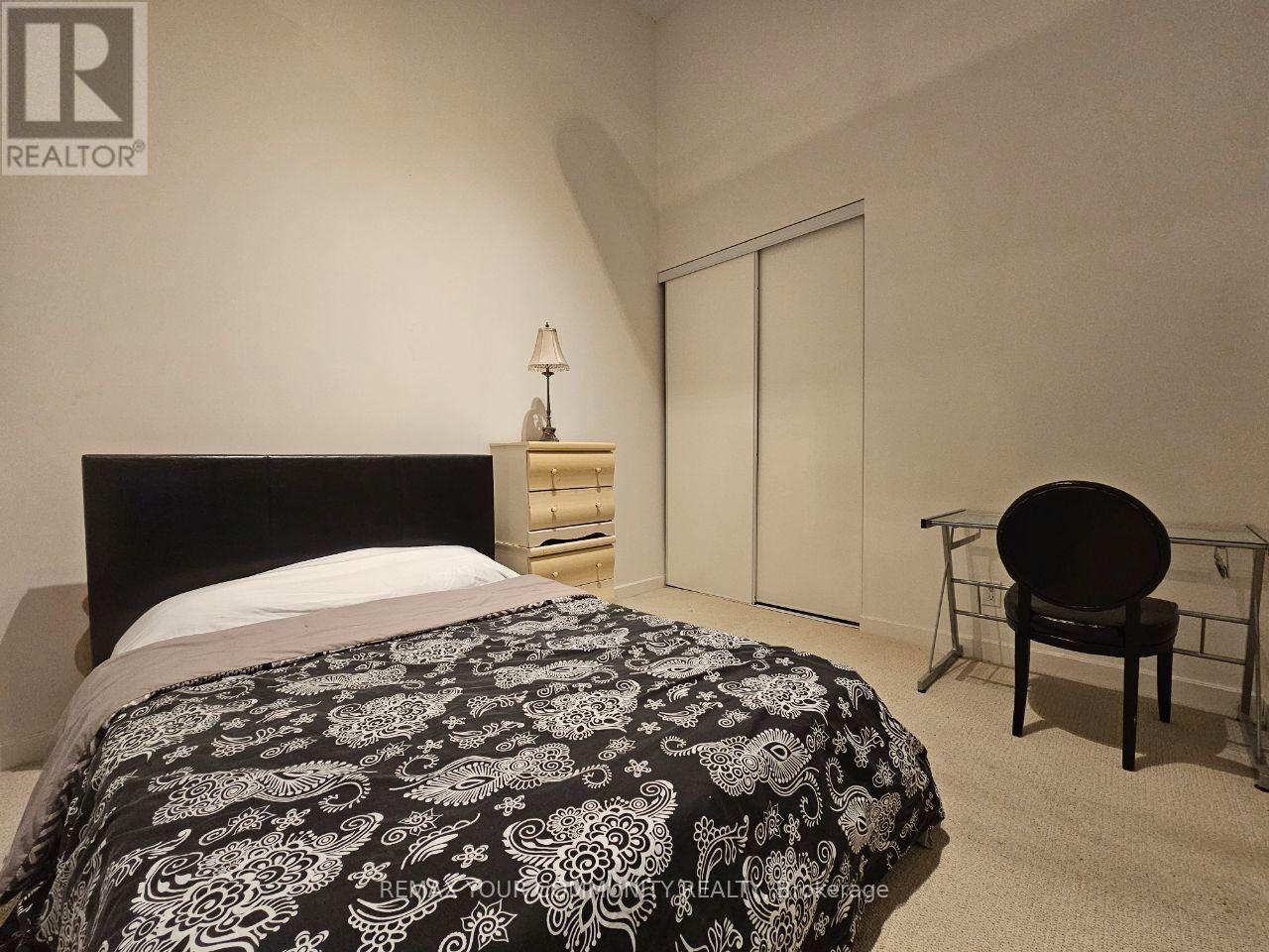 210 - 380 Macpherson Avenue, Toronto, Ontario  M4V 3E3 - Photo 19 - C13830902