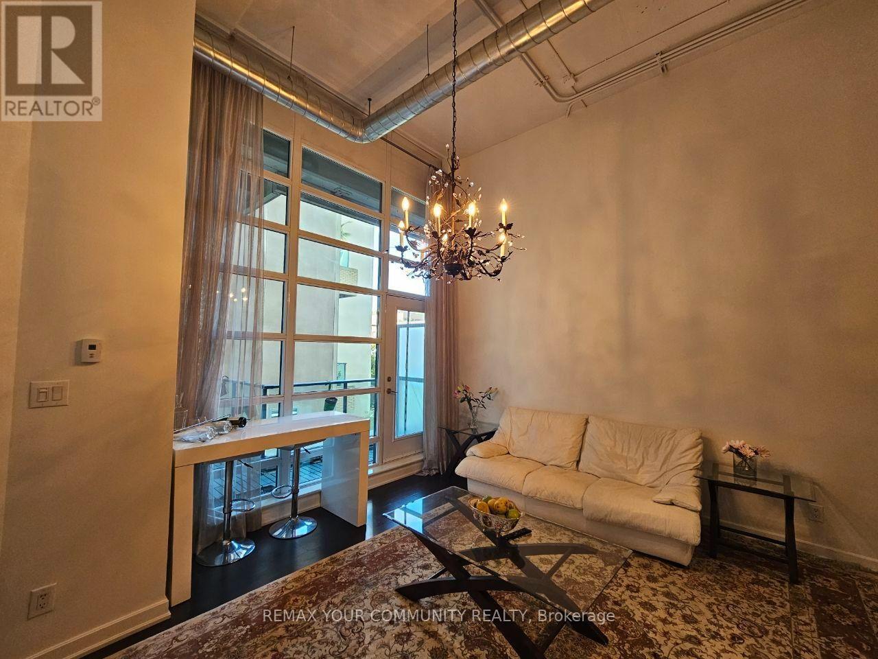 210 - 380 Macpherson Avenue, Toronto, Ontario  M4V 3E3 - Photo 9 - C13830902