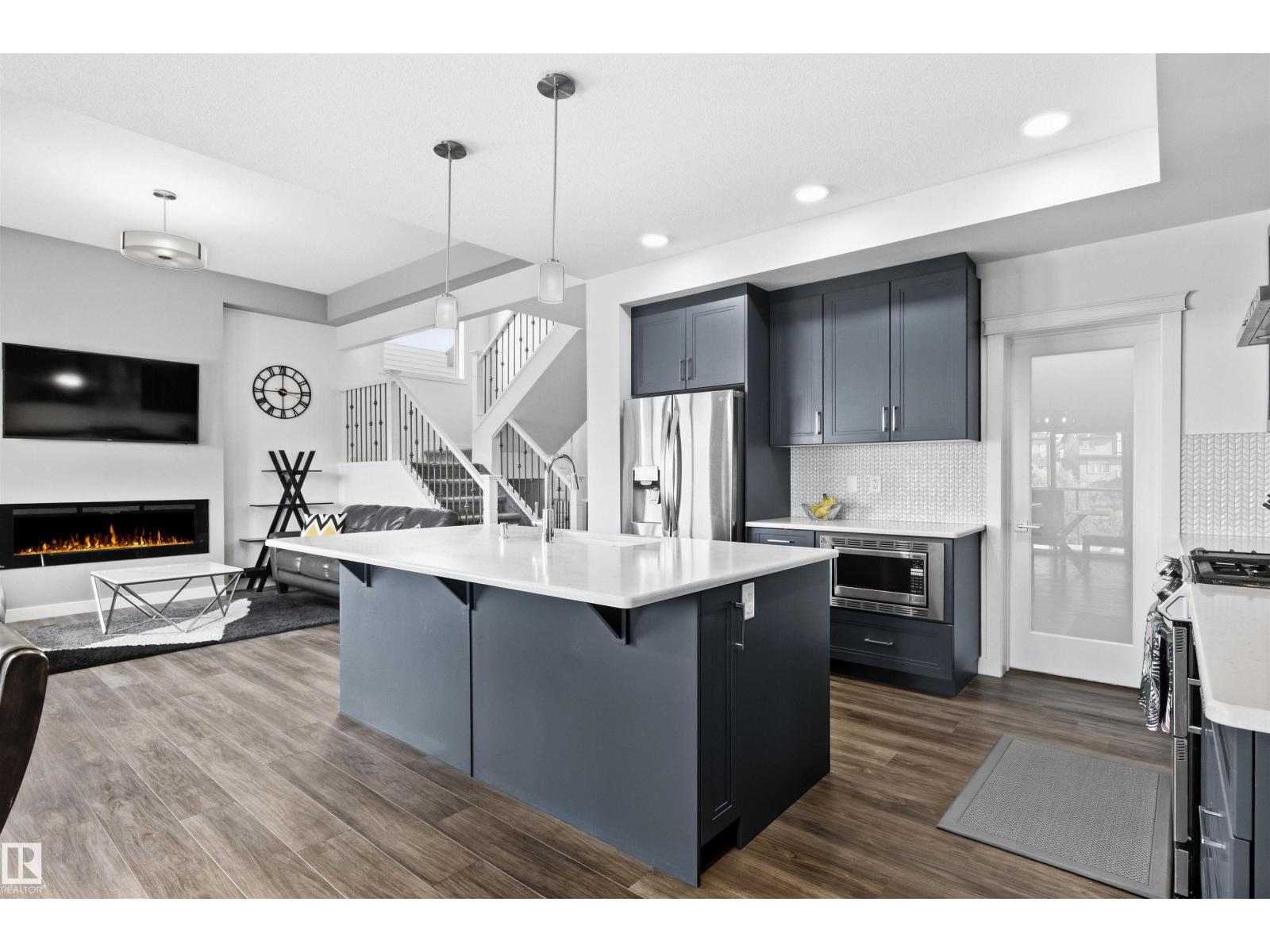 2052 Cavanagh Dr Sw, Edmonton, Alberta  T6W 4E8 - Photo 10 - E4510510