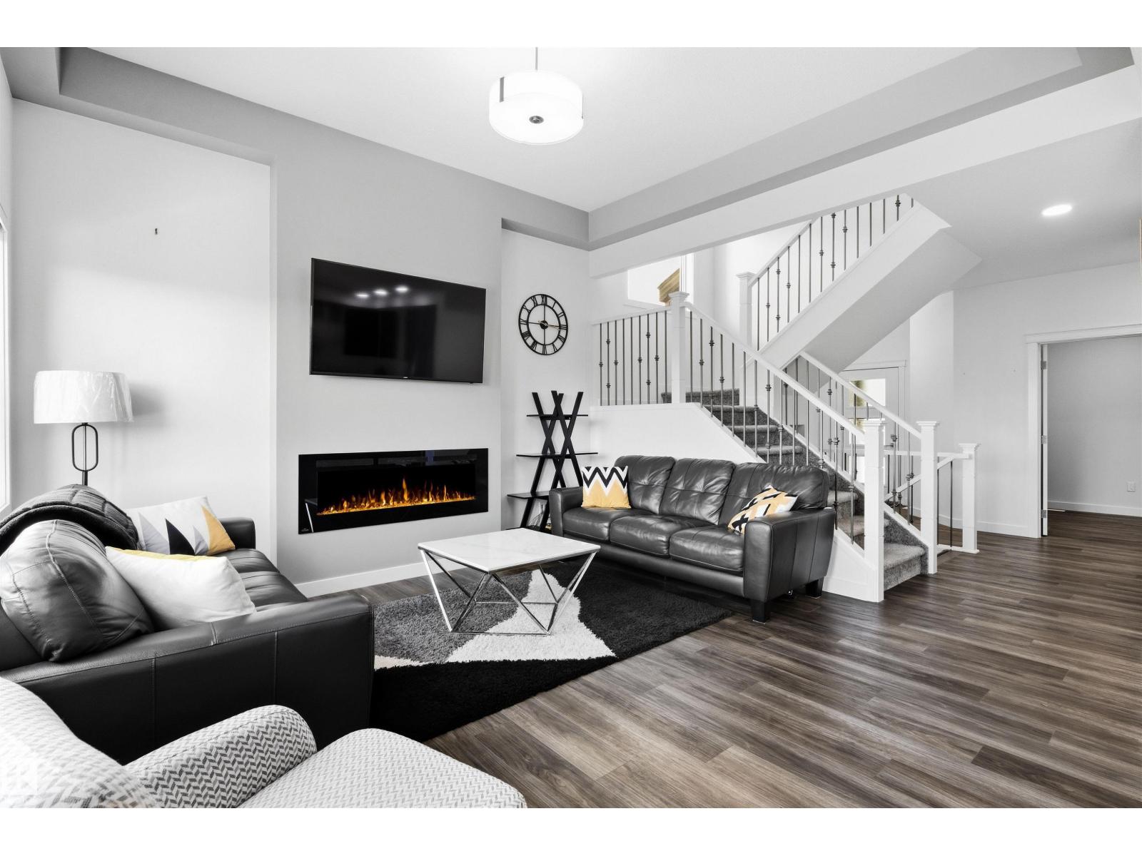 2052 Cavanagh Dr Sw, Edmonton, Alberta  T6W 4E8 - Photo 5 - E4510510