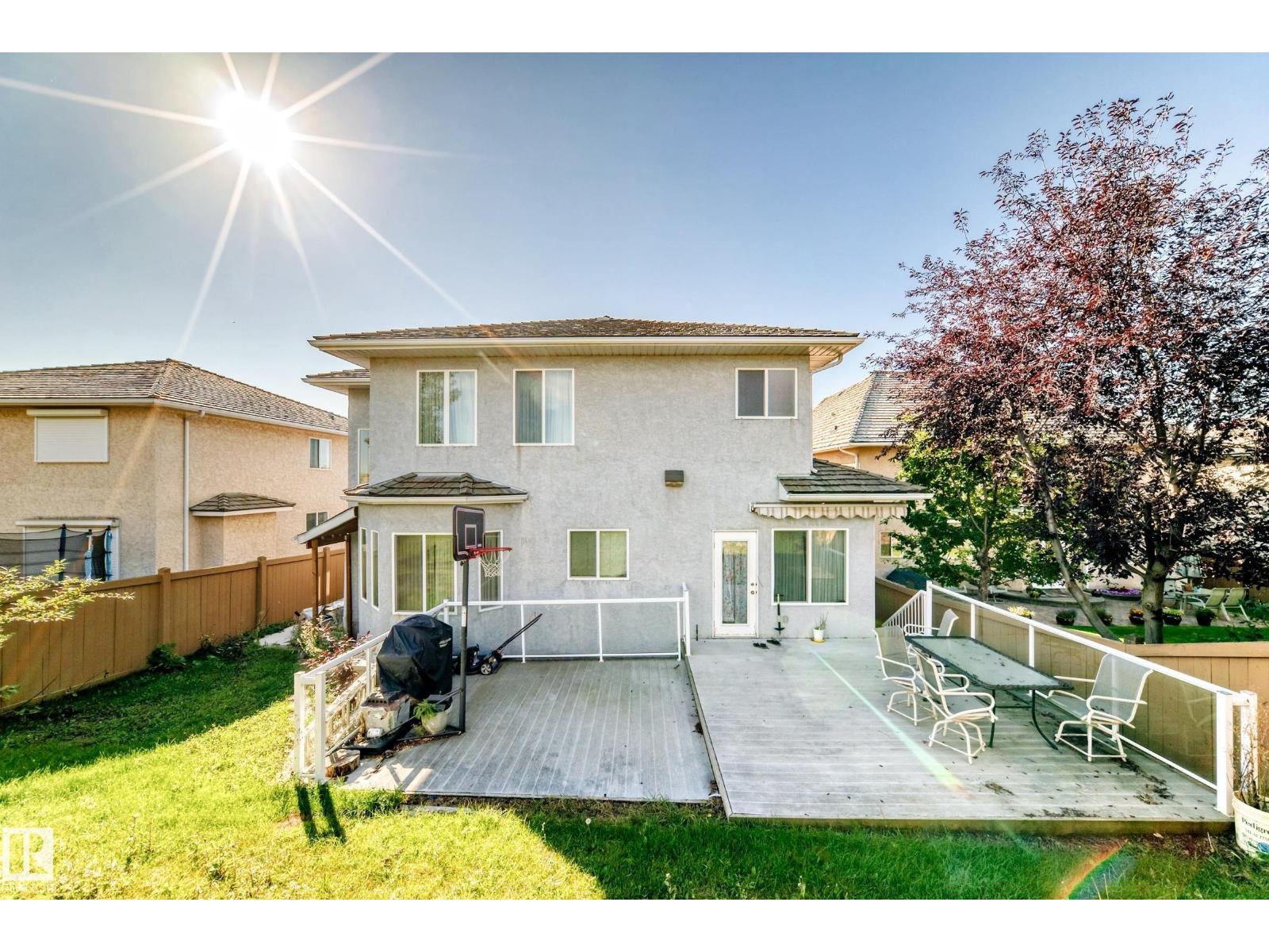 566 Butterworth Wy Nw, Edmonton, Alberta  T6R 2P6 - Photo 13 - E4509472