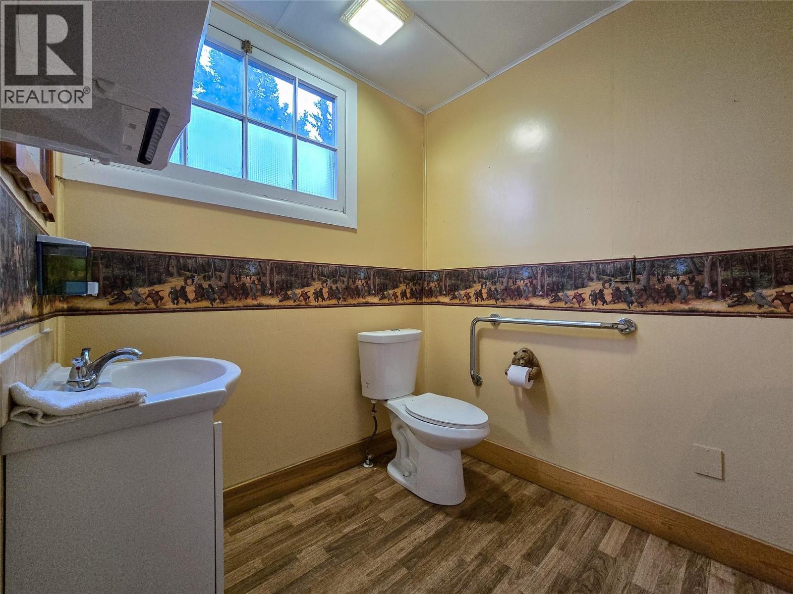 970 95 Highway, Spillimacheen, British Columbia  V0A 1P0 - Photo 22 - 10400750