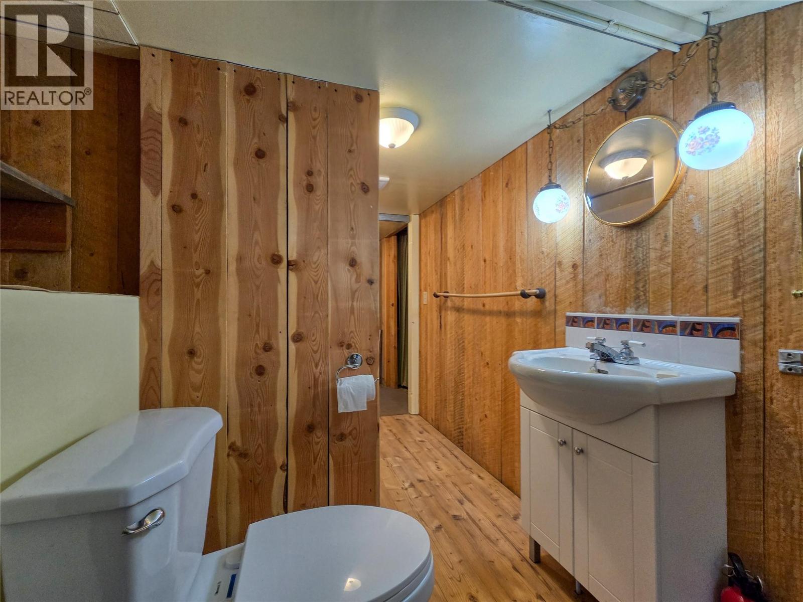 970 95 Highway, Spillimacheen, British Columbia  V0A 1P0 - Photo 31 - 10400750