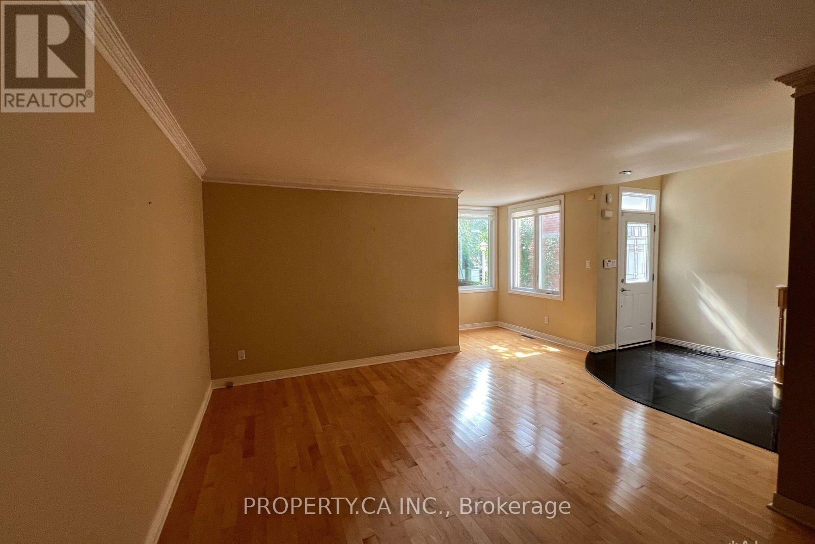 32 Brownstone Circle, Vaughan, Ontario L4J 7P4 - Photo 4 - N13769844