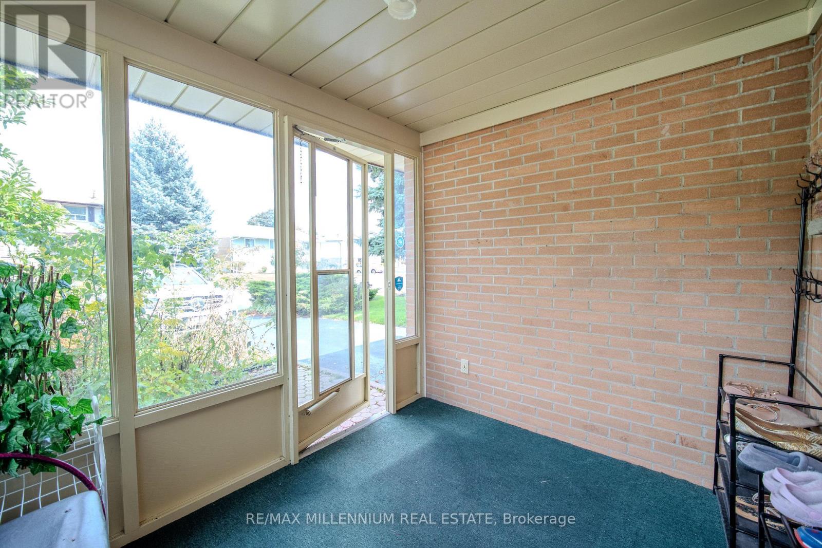 61 Centre Street S, Brampton, Ontario  L6W 2X7 - Photo 16 - W13802540