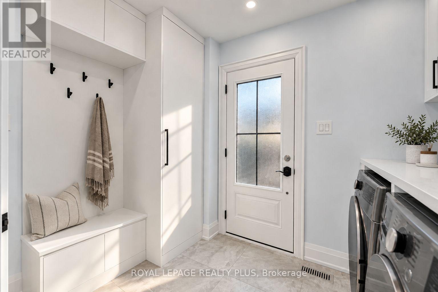 4344 Dallas Court, Mississauga, Ontario L4W 4G7 - Photo 18 - W13830220