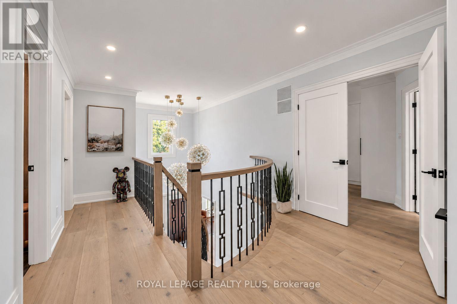 4344 Dallas Court, Mississauga, Ontario L4W 4G7 - Photo 19 - W13830220