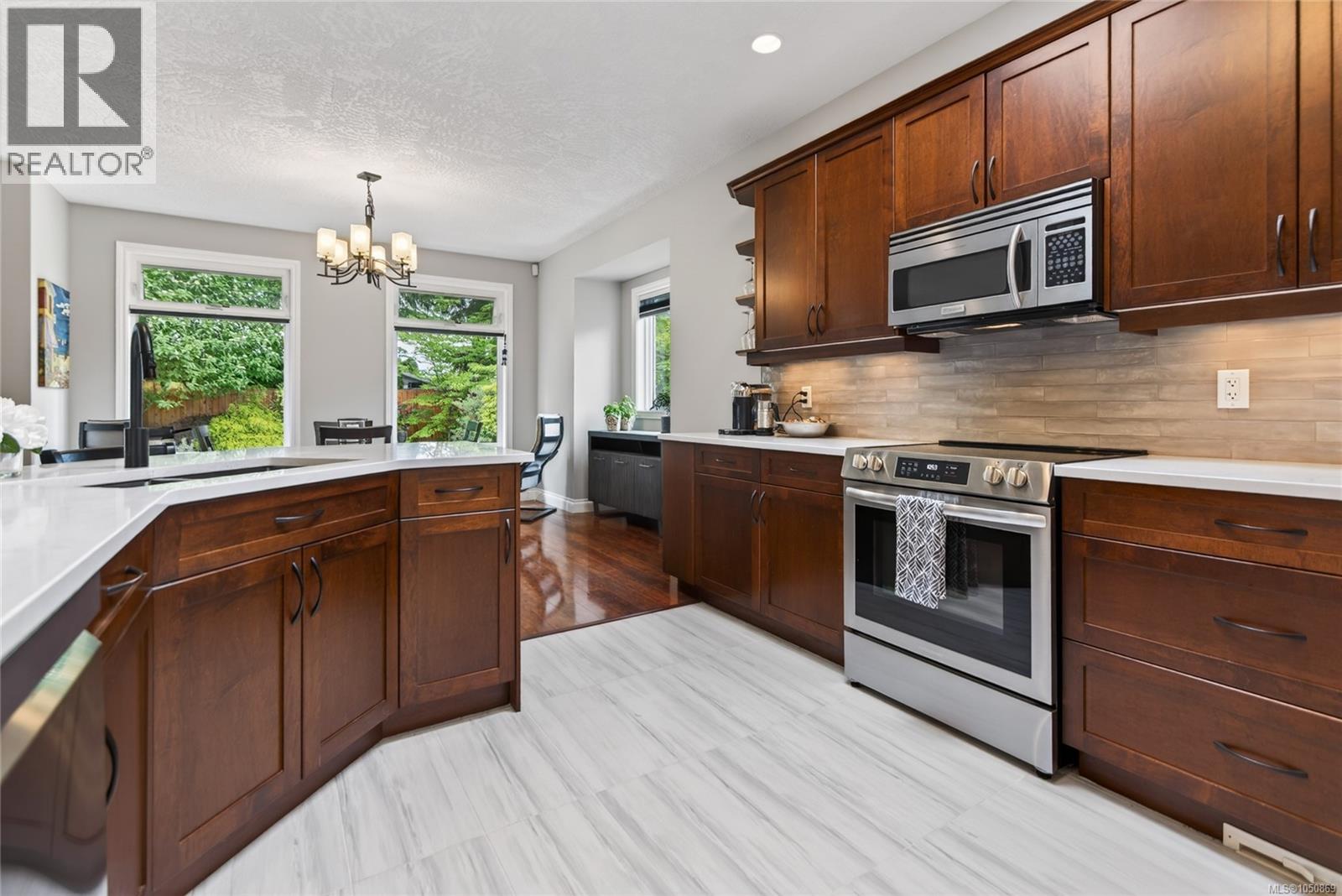 2557 Hebrides Cres, Courtenay, British Columbia  V9N 3Z7 - Photo 7 - 1050869