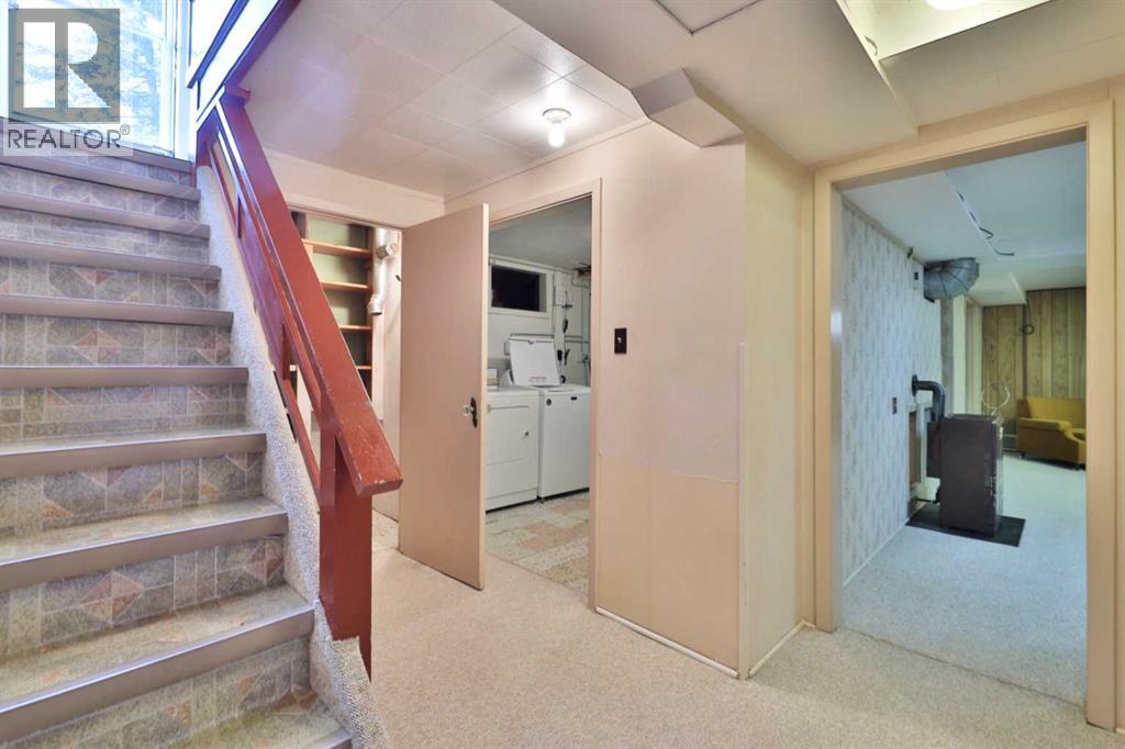 5615 51 Avenue, Camrose, Alberta  T4V 0W3 - Photo 24 - A2346698
