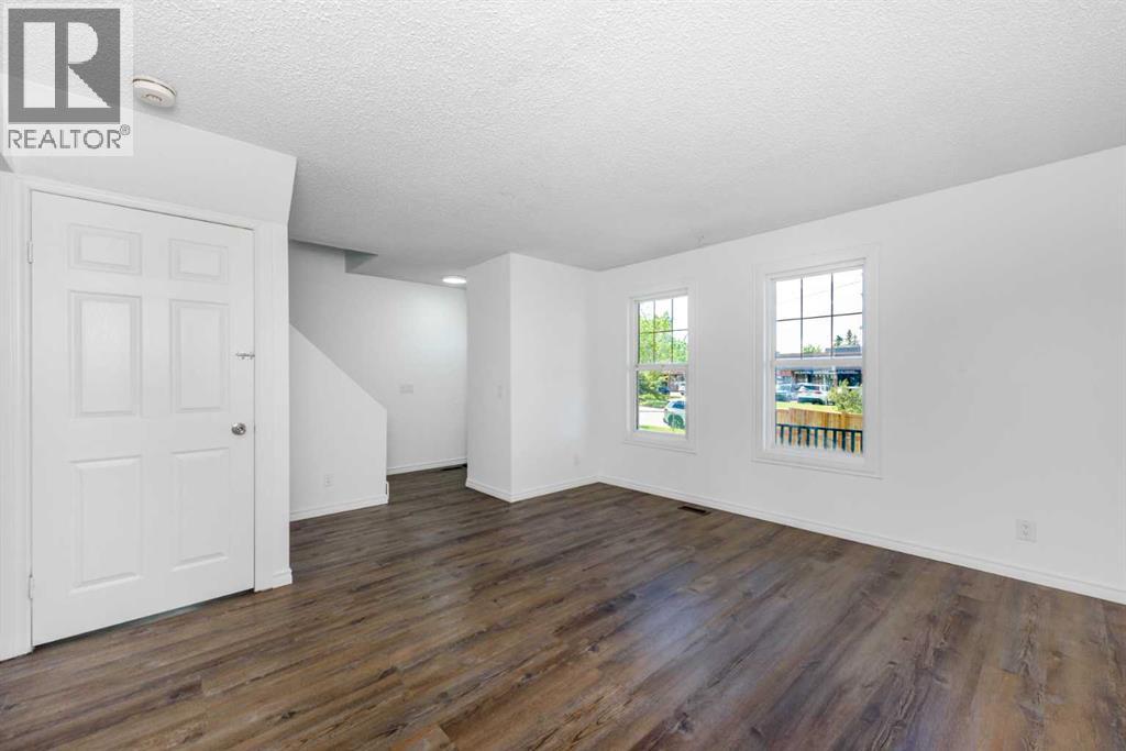 120 Whitefield Drive NE, Calgary, Alberta  T1Y 5X2 - Photo 5 - A2346637