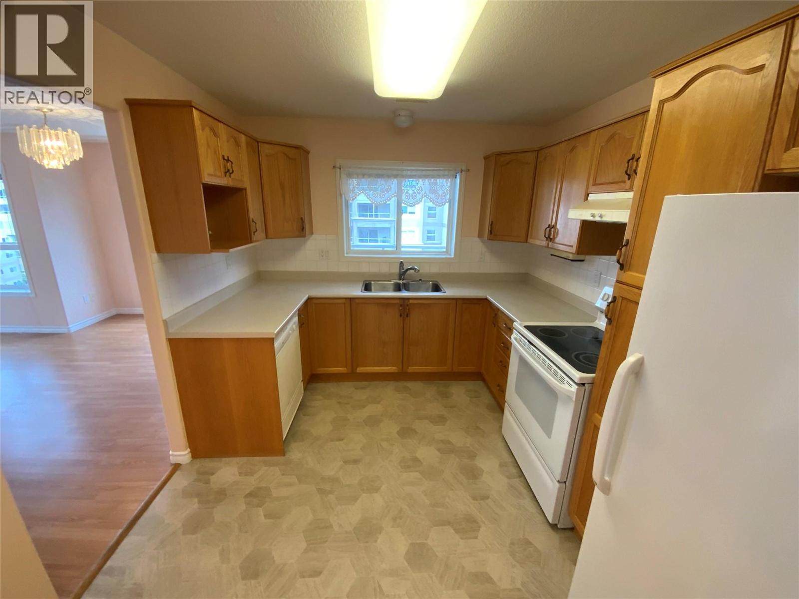 2265 Atkinson Street Unit# 607, Penticton, British Columbia  V2A 8R7 - Photo 5 - 10401985