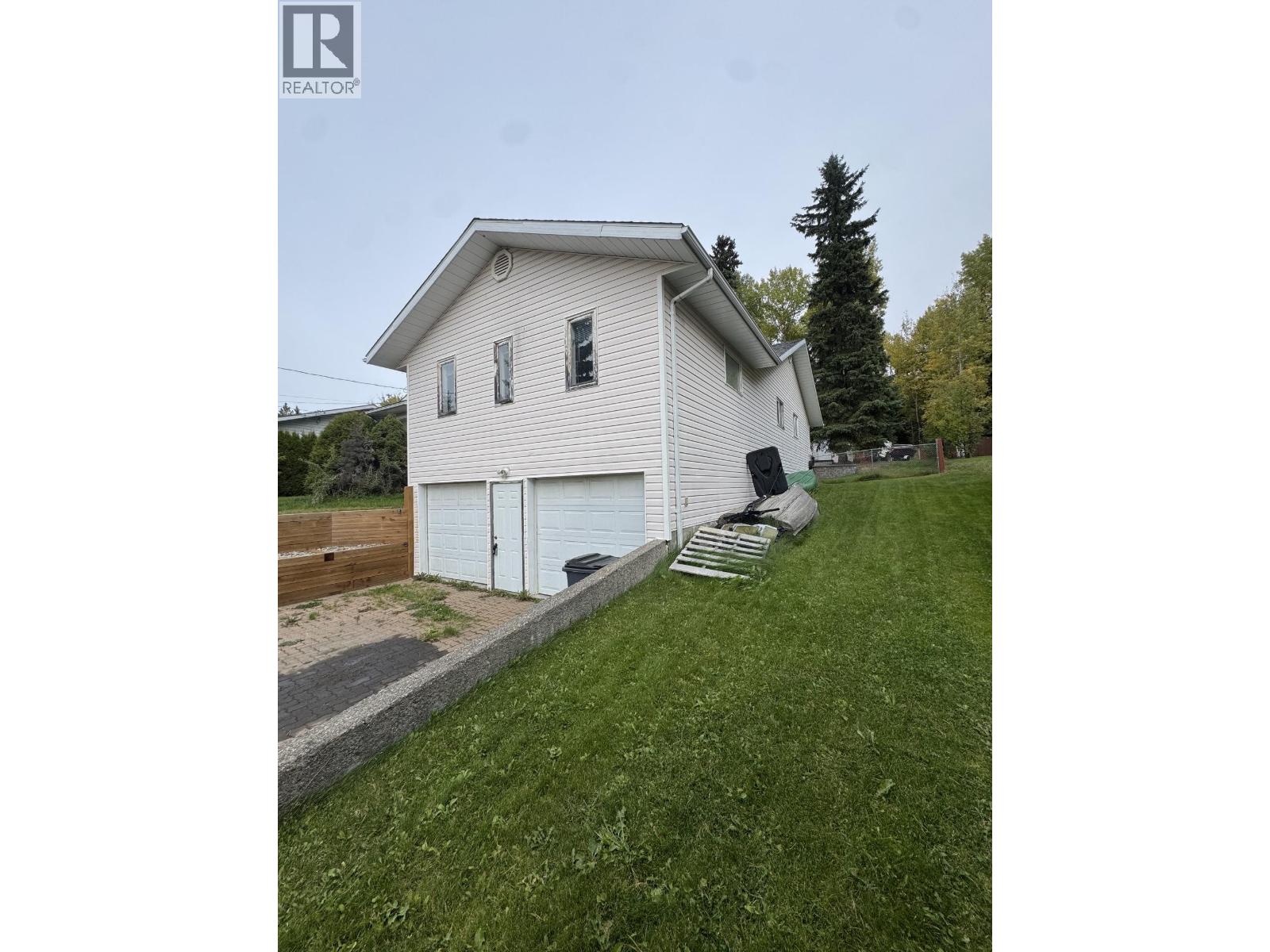 7788 Thompson Drive, Prince George, British Columbia V2N 5N5 - Photo 2 - R3169778