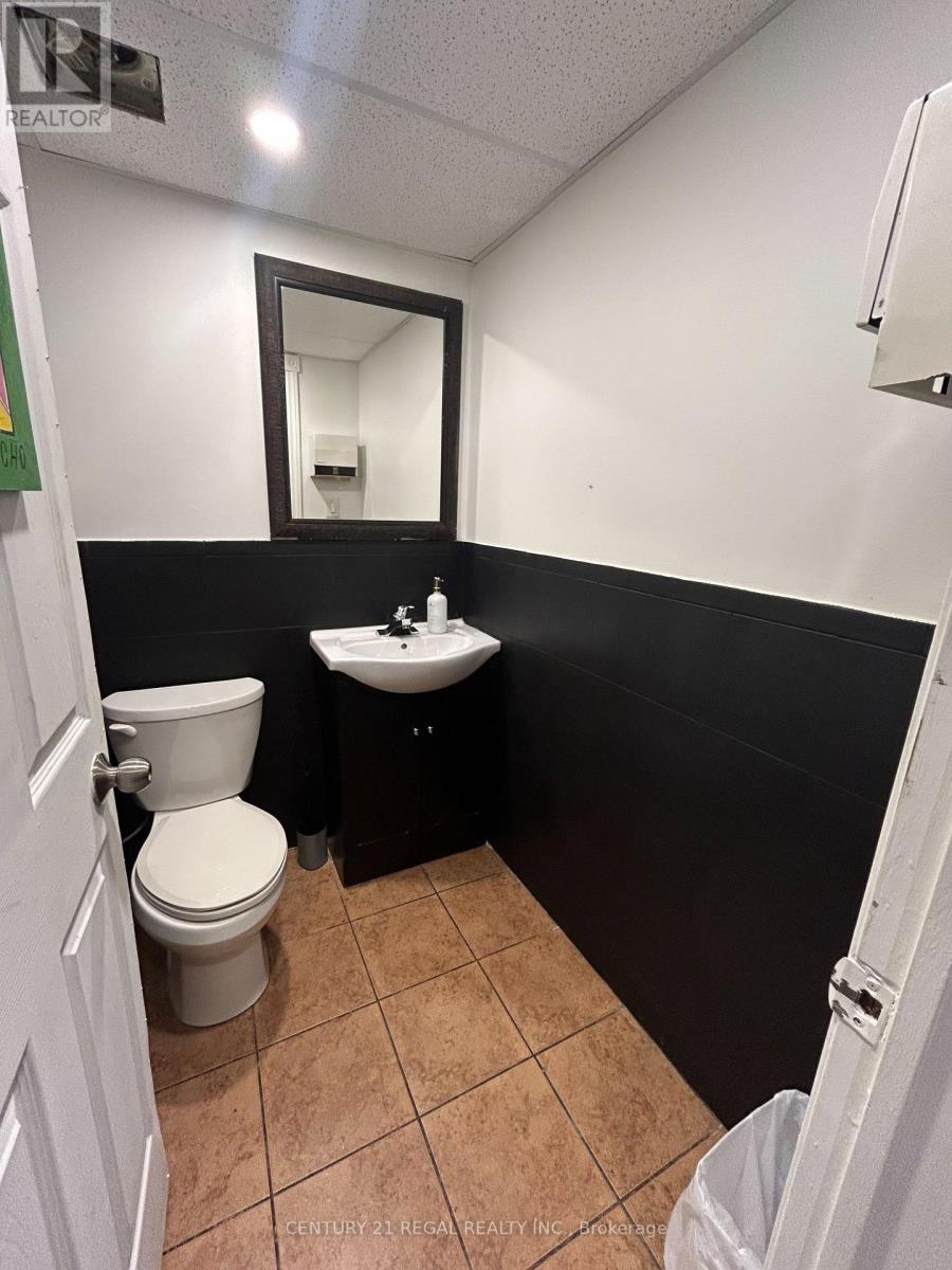 825 Runnymede Road, Toronto, Ontario M6N 3V8 - Photo 13 - W13770906