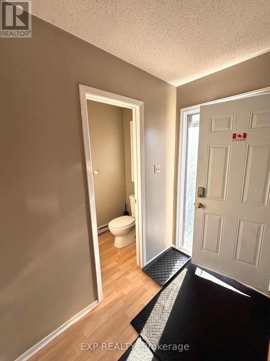 10 - 41 Pixley Private, Ottawa, Ontario K1G 4C3 - Photo 2 - X13739890
