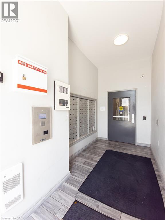 275 Larch Street Unit# F212, Waterloo, Ontario  N2L 3R2 - Photo 13 - 40857360