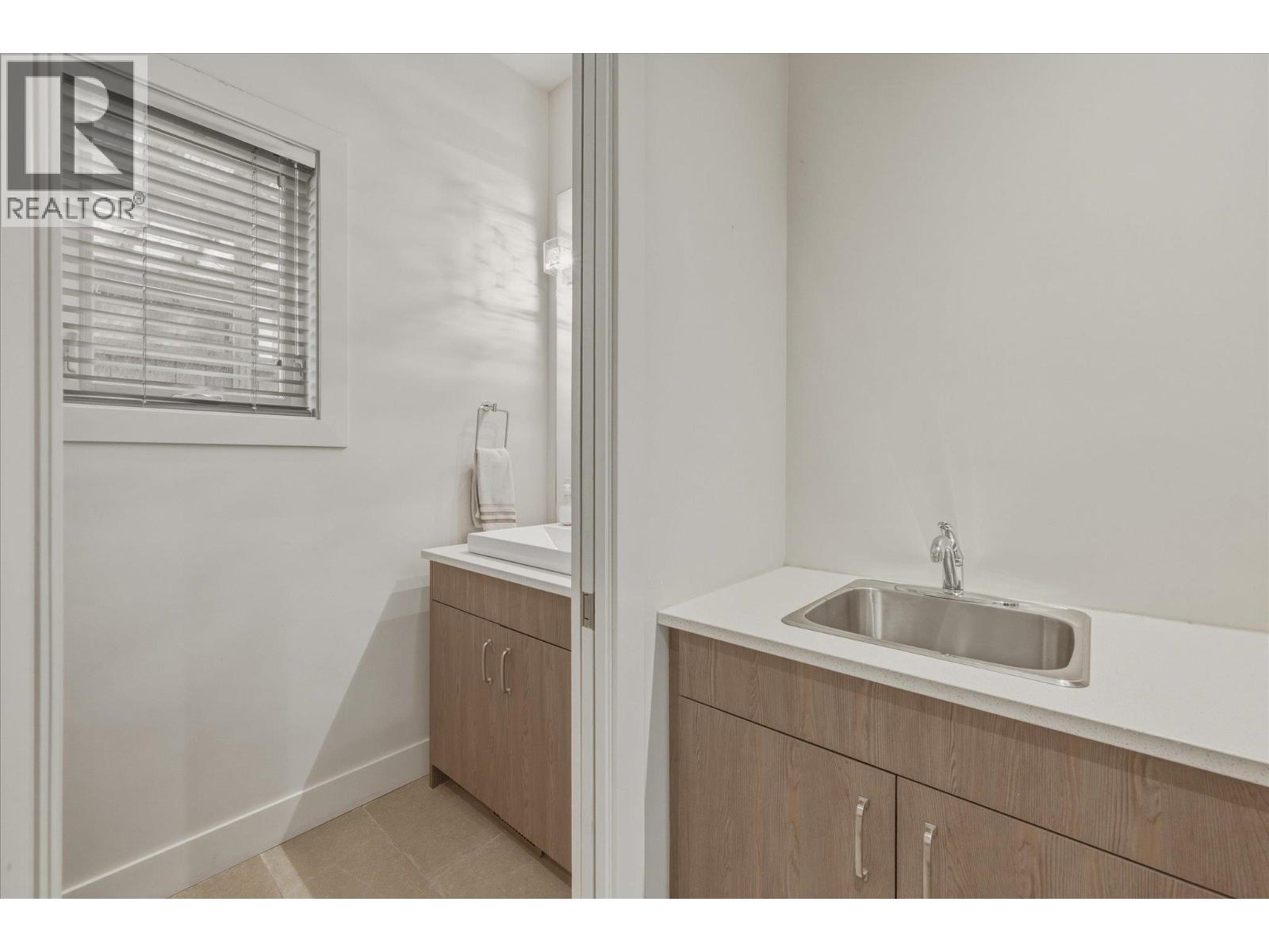 3324 Mamquam Road, Squamish, British Columbia  V8B 0S6 - Photo 18 - R3169716