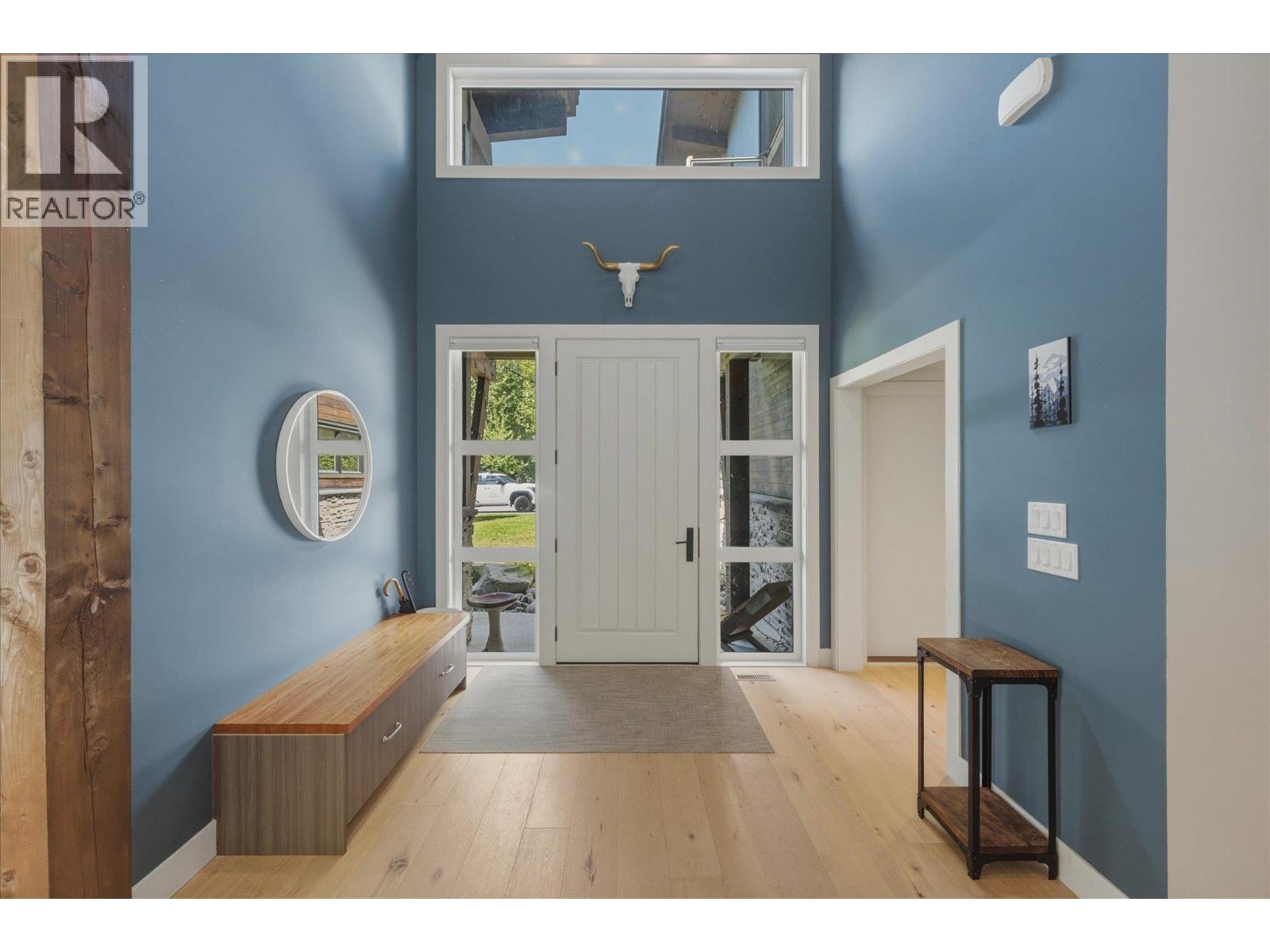 3324 Mamquam Road, Squamish, British Columbia  V8B 0S6 - Photo 15 - R3169716