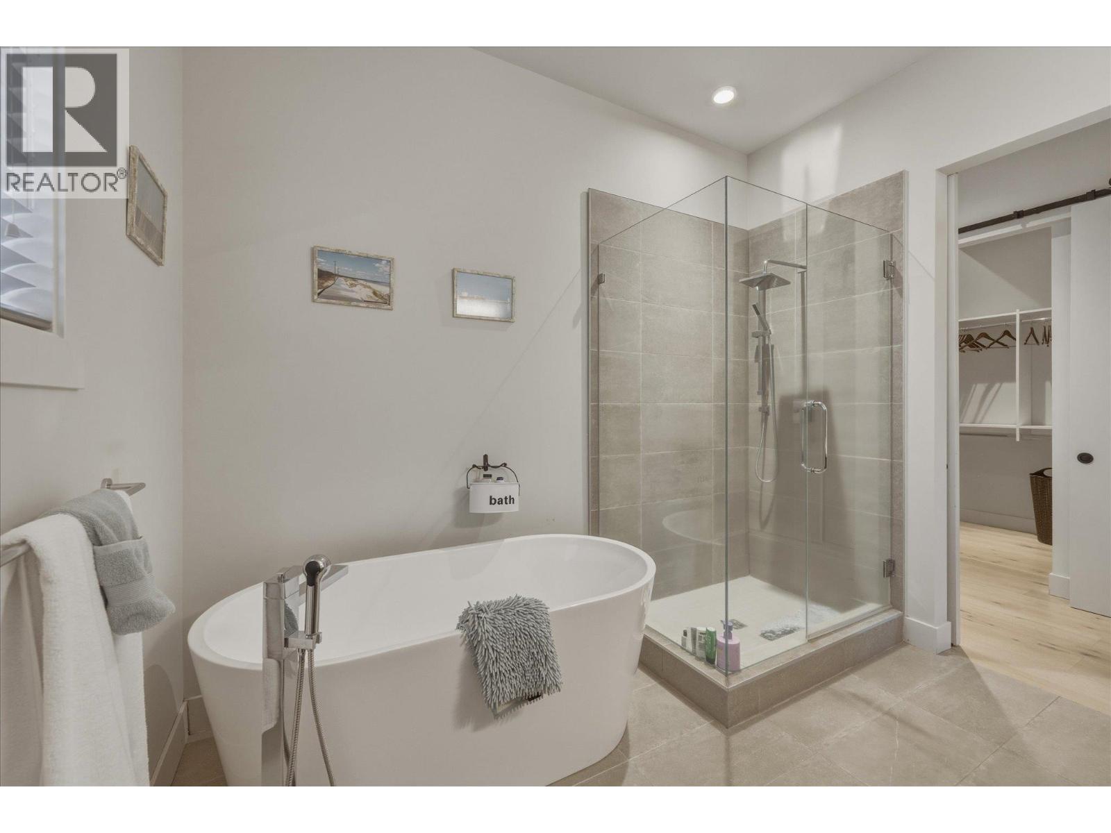 3324 Mamquam Road, Squamish, British Columbia  V8B 0S6 - Photo 23 - R3169716