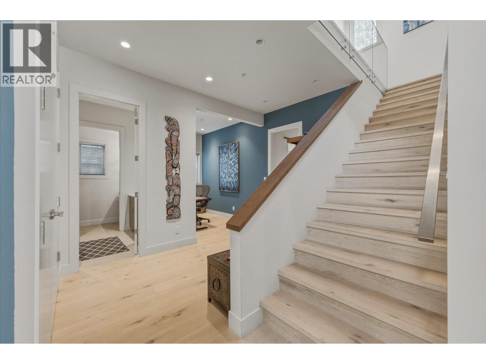 3324 Mamquam Road, Squamish, British Columbia  V8B 0S6 - Photo 16 - R3169716