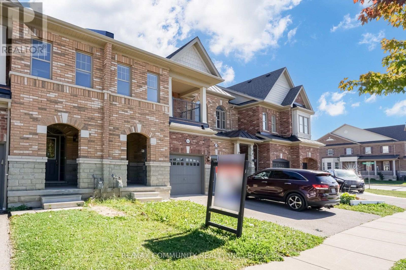 66 KEMPSFORD CRESCENT, Brampton, Ontario
