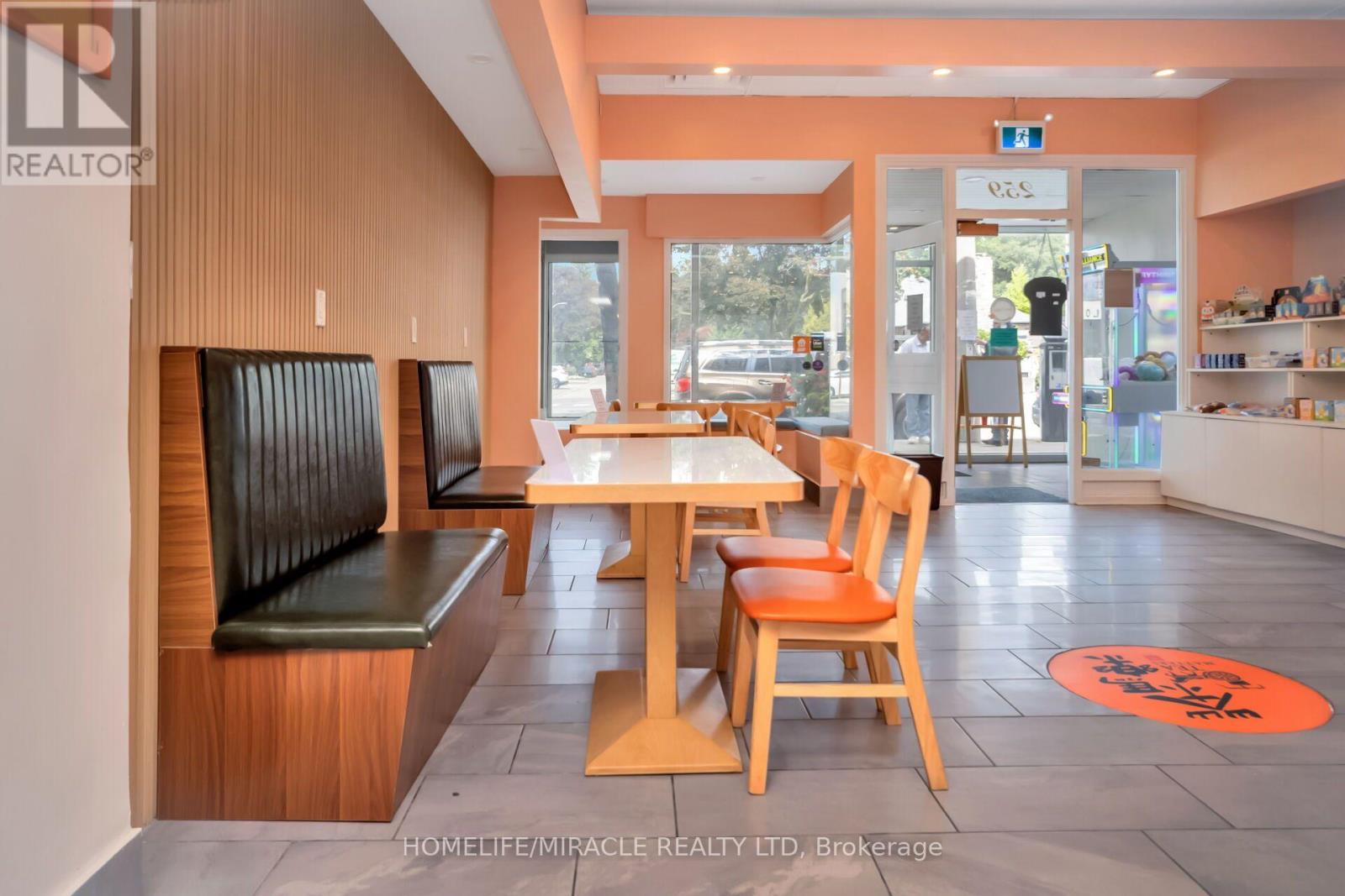 259 Lakeshore Road E, Mississauga, Ontario  L5G 1G8 - Photo 25 - W13830914
