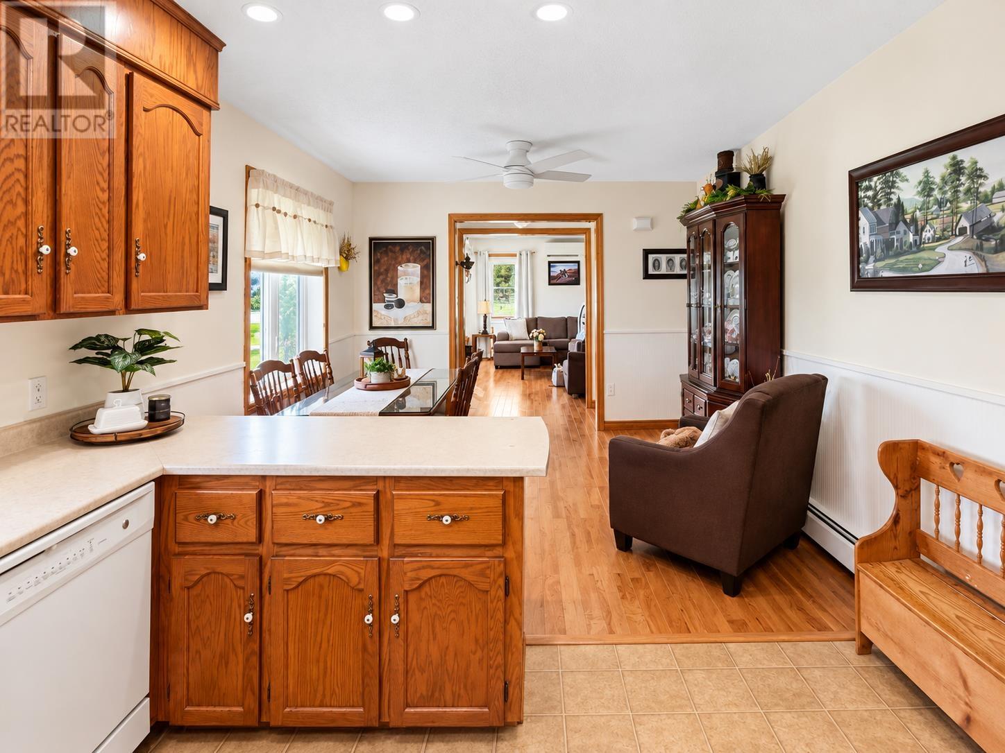 2094 Route 10, Cape Traverse, Prince Edward Island  C0B 1X0 - Photo 6 - 202624424