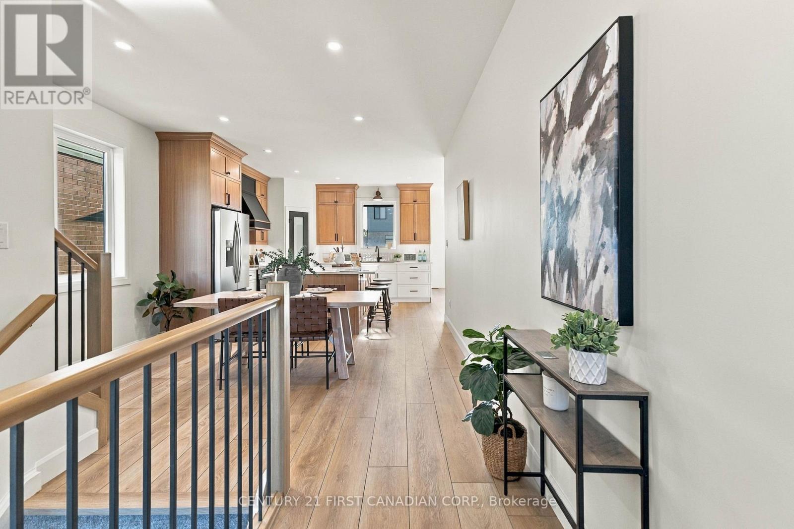 30 Sheldabren Street, North Middlesex (Ailsa Craig), Ontario  N0M 1A0 - Photo 11 - X13831054