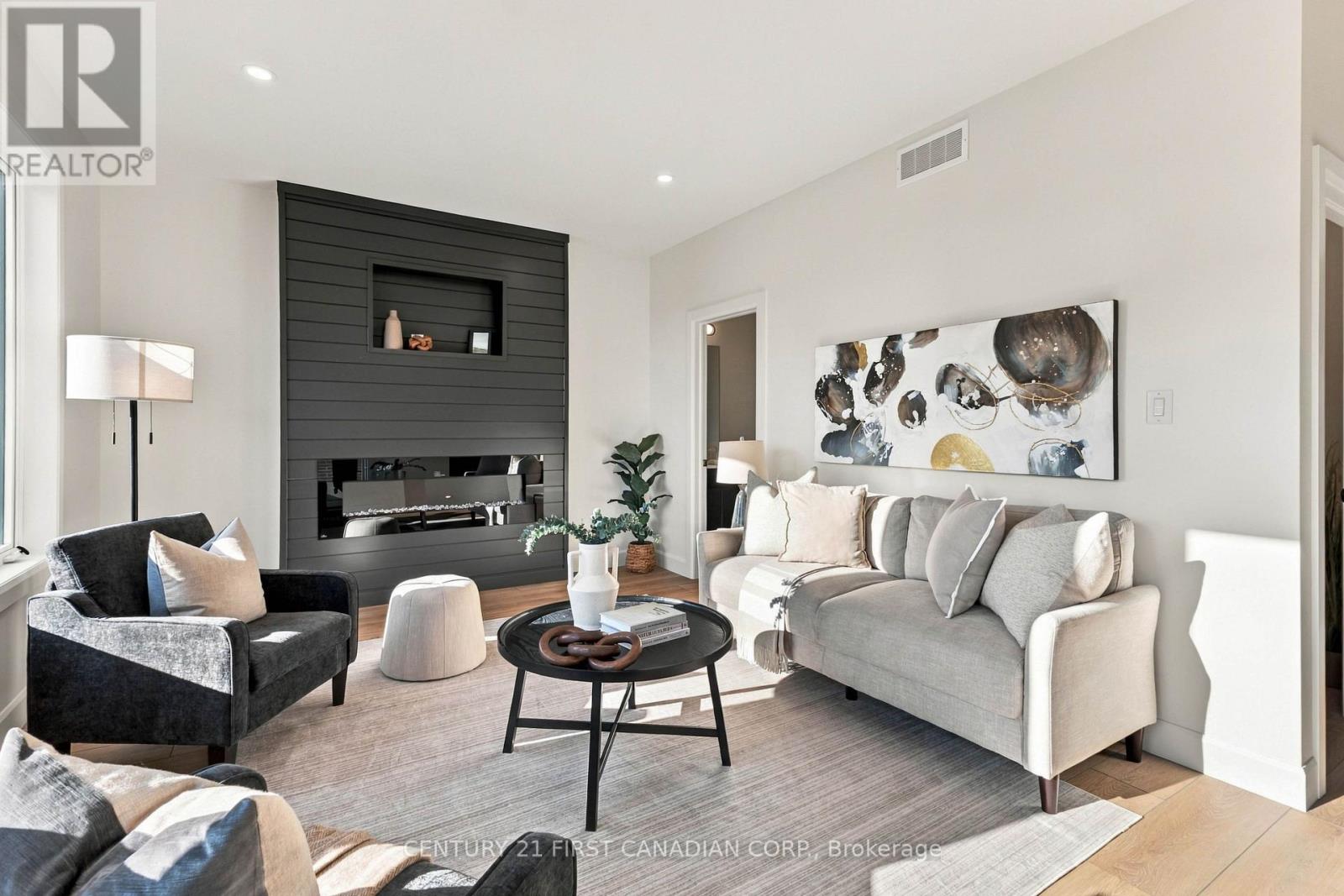 30 Sheldabren Street, North Middlesex (Ailsa Craig), Ontario  N0M 1A0 - Photo 14 - X13831054