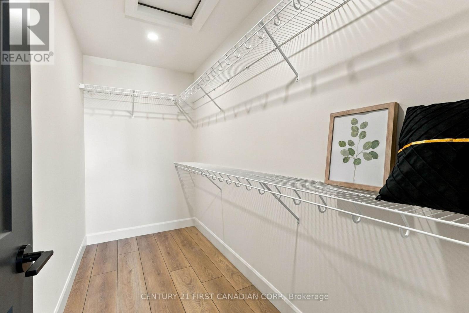30 Sheldabren Street, North Middlesex (Ailsa Craig), Ontario  N0M 1A0 - Photo 24 - X13831054