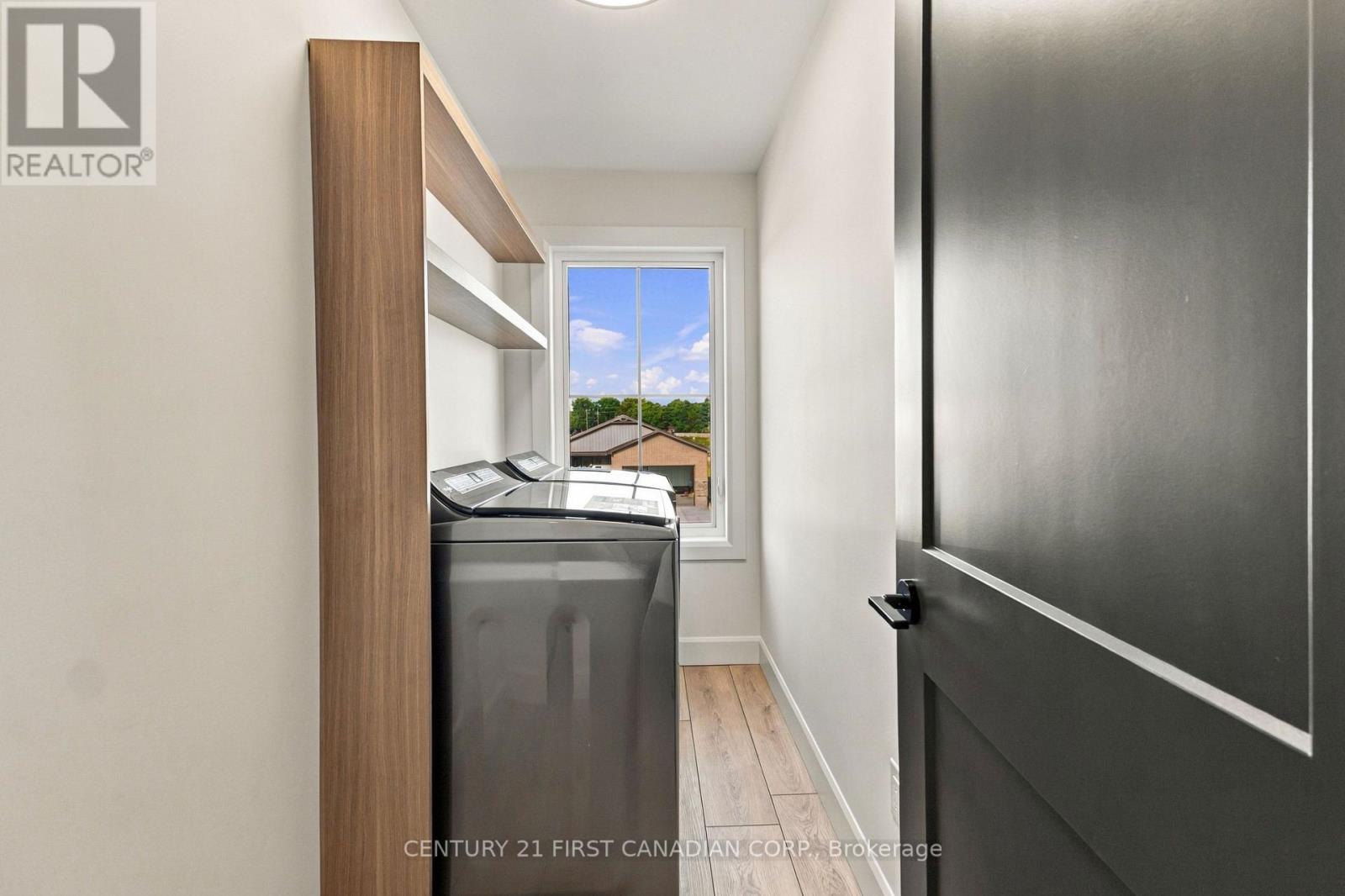 30 Sheldabren Street, North Middlesex (Ailsa Craig), Ontario  N0M 1A0 - Photo 30 - X13831054