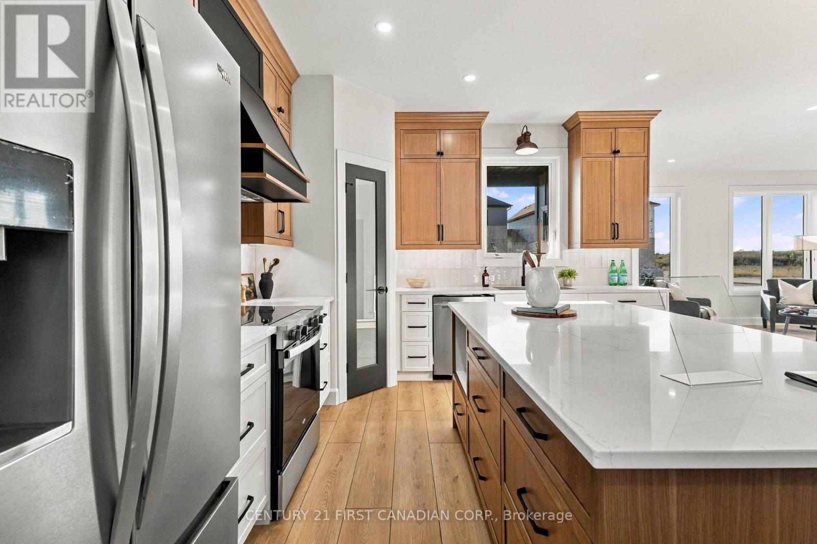 30 Sheldabren Street, North Middlesex (Ailsa Craig), Ontario  N0M 1A0 - Photo 7 - X13831054