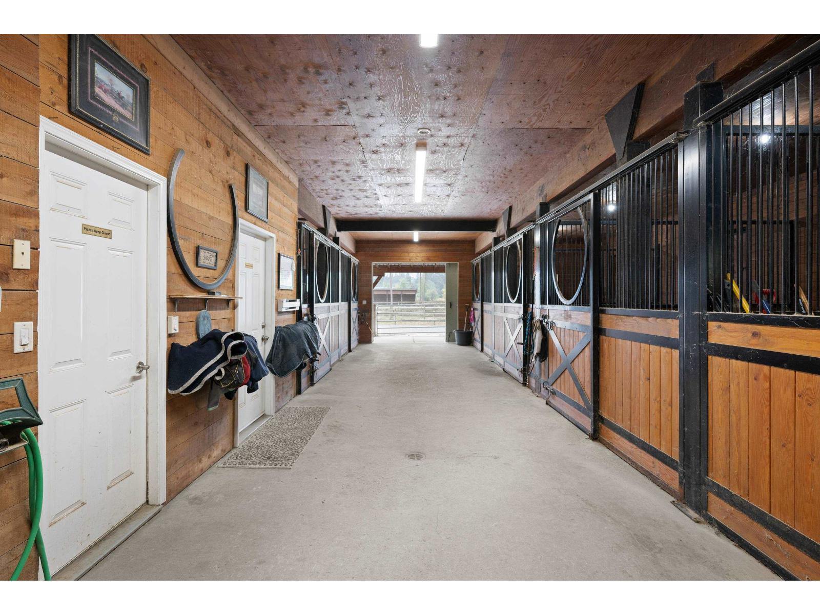 687 204th Street, Langley, British Columbia  V2Z 1V5 - Photo 38 - R3169672