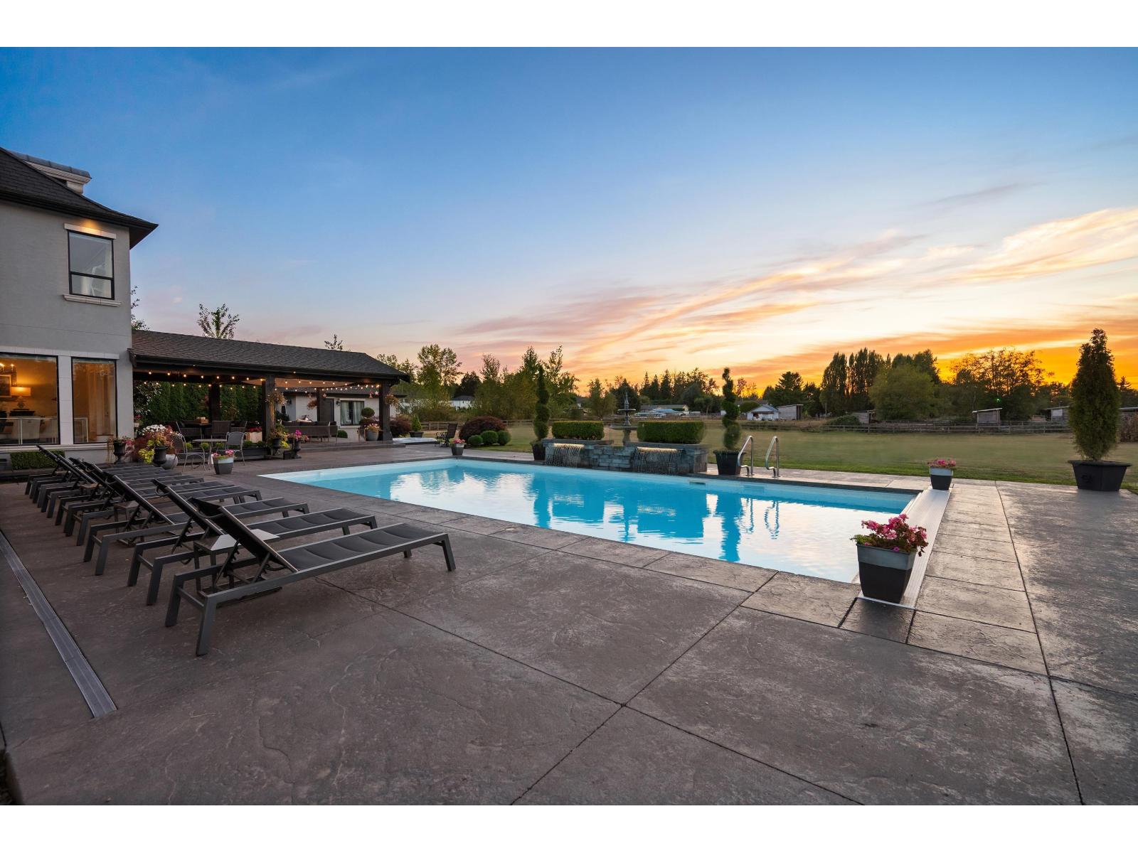 687 204th Street, Langley, British Columbia  V2Z 1V5 - Photo 5 - R3169672