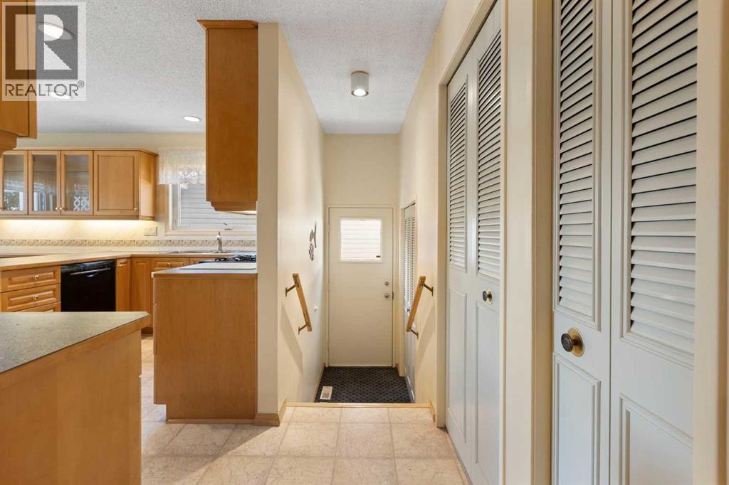 243 Radcliffe Place SE, Calgary, Alberta  T2A 6M9 - Photo 22 - A2331678