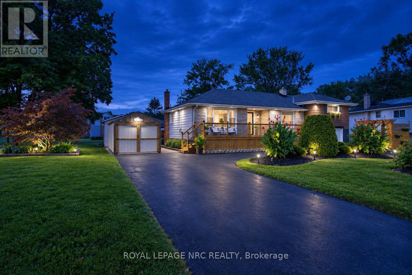 8031 WATSON STREET, Niagara Falls, Ontario
