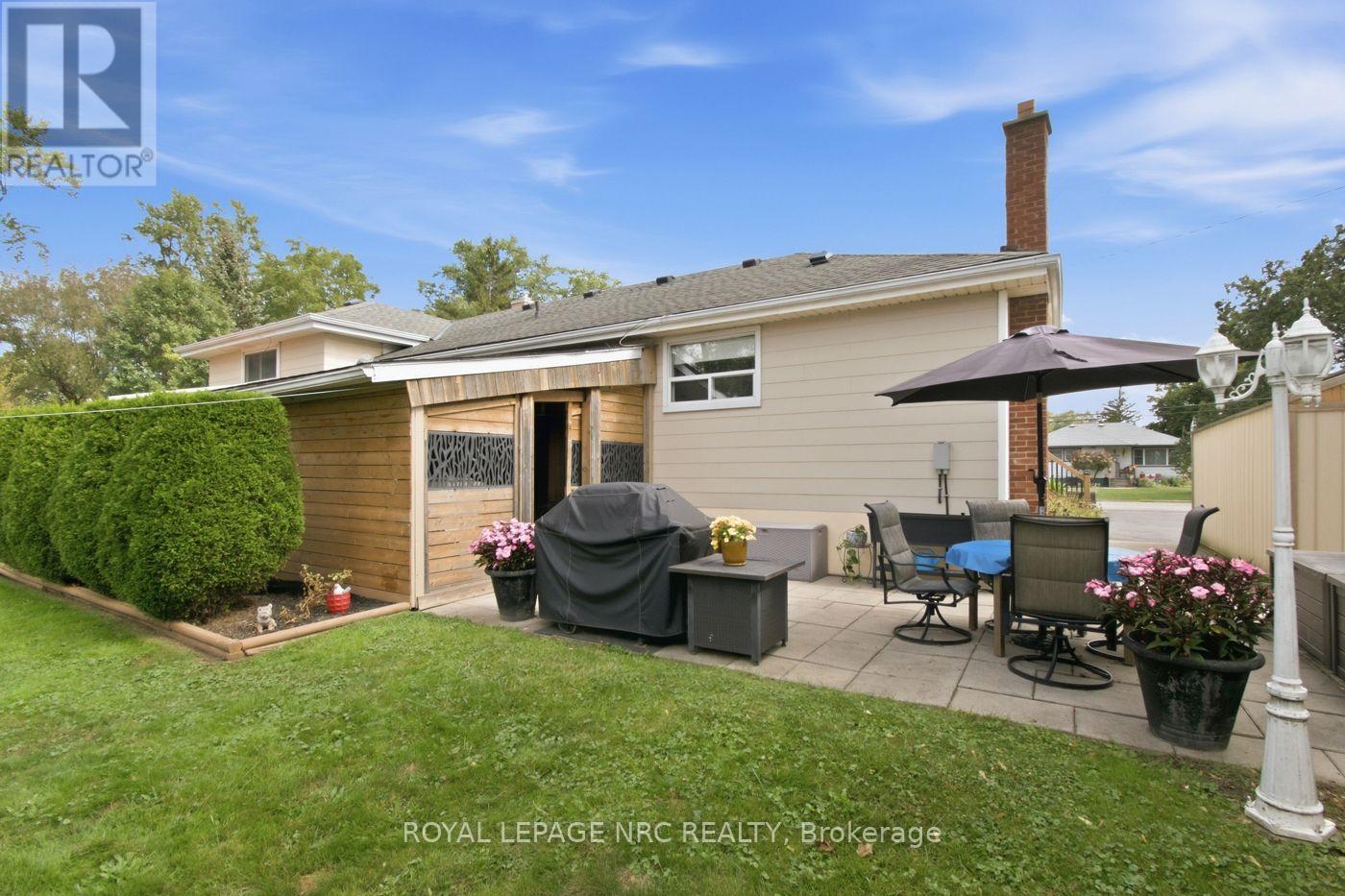 8031 Watson Street, Niagara Falls, Ontario  L2H 1E4 - Photo 32 - X13831024