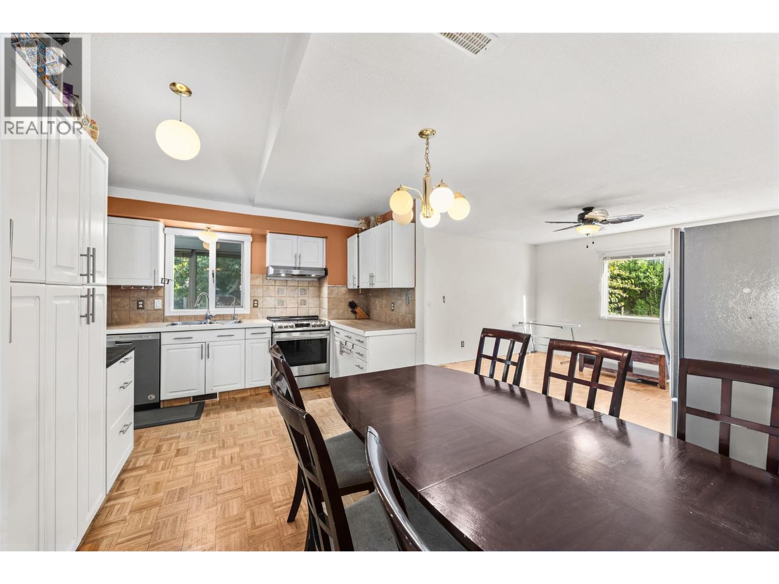 632 Southwind Drive, Kelowna, British Columbia  V1W 3G1 - Photo 11 - 10401449