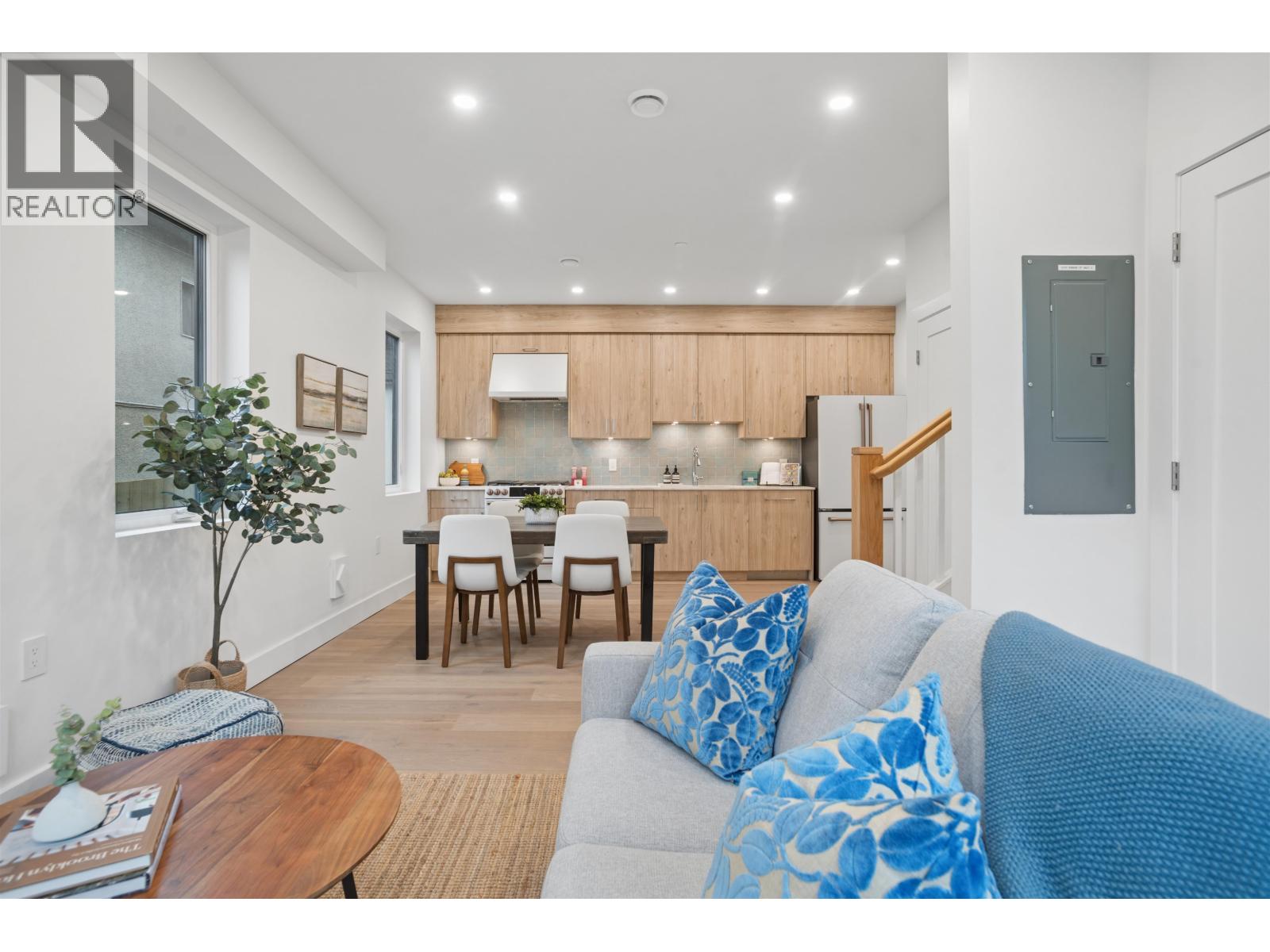 2 2339 Parker Street, Vancouver, British Columbia  V5L 2M2 - Photo 6 - R3169083